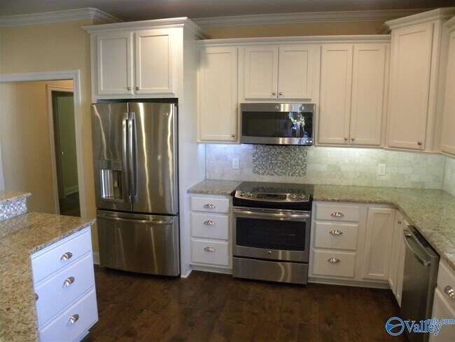 Foto del edificio - 28705 Cobble Creek Rd