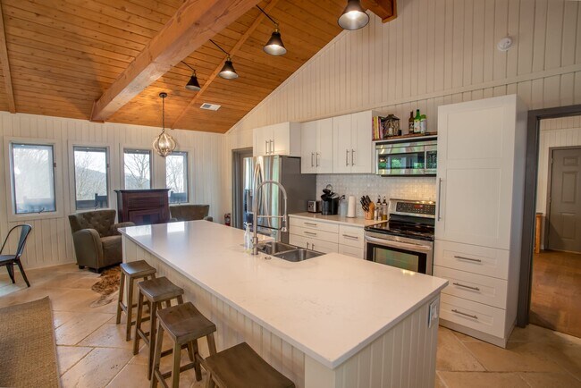 Foto del edificio - 128 Windy Knob Trail