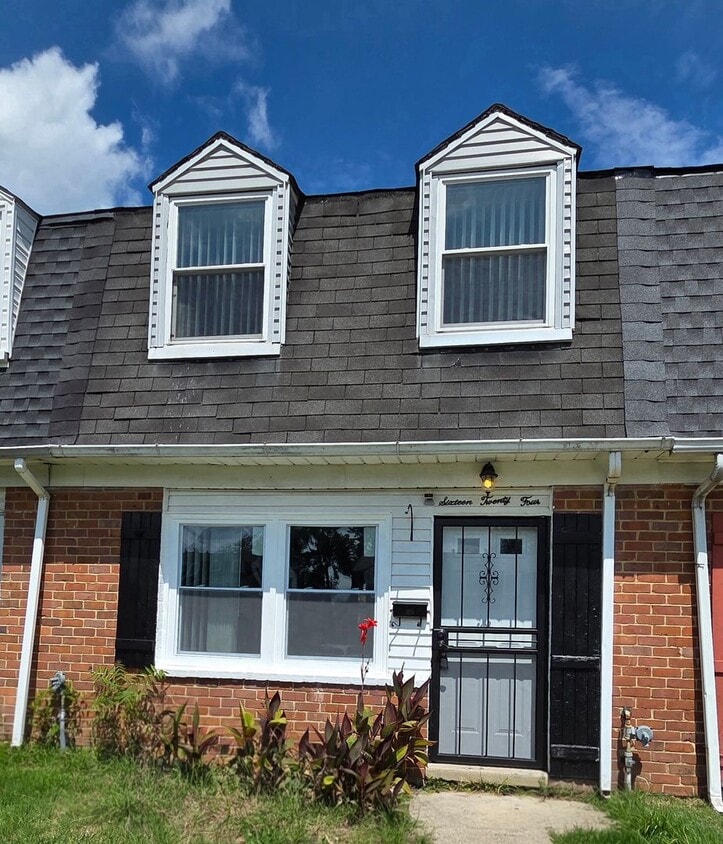Photo - 1624 Lyle Ct
