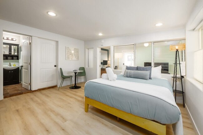 Foto del edificio - 722 Arbuckle Pl