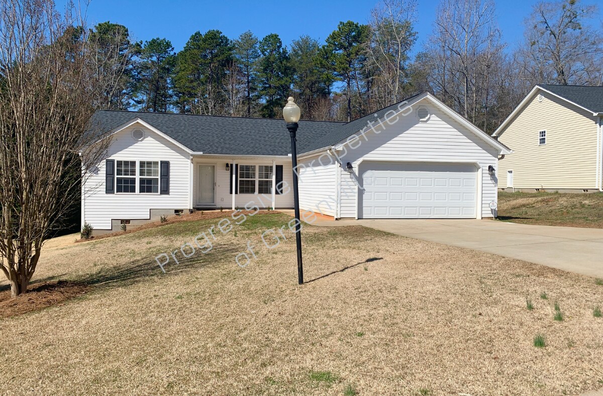 12 Red Cardinal Ct, Taylors, SC 29687 House Rental in Taylors, SC
