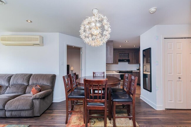 Photo du bâtiment - 2555 Rue Grenet