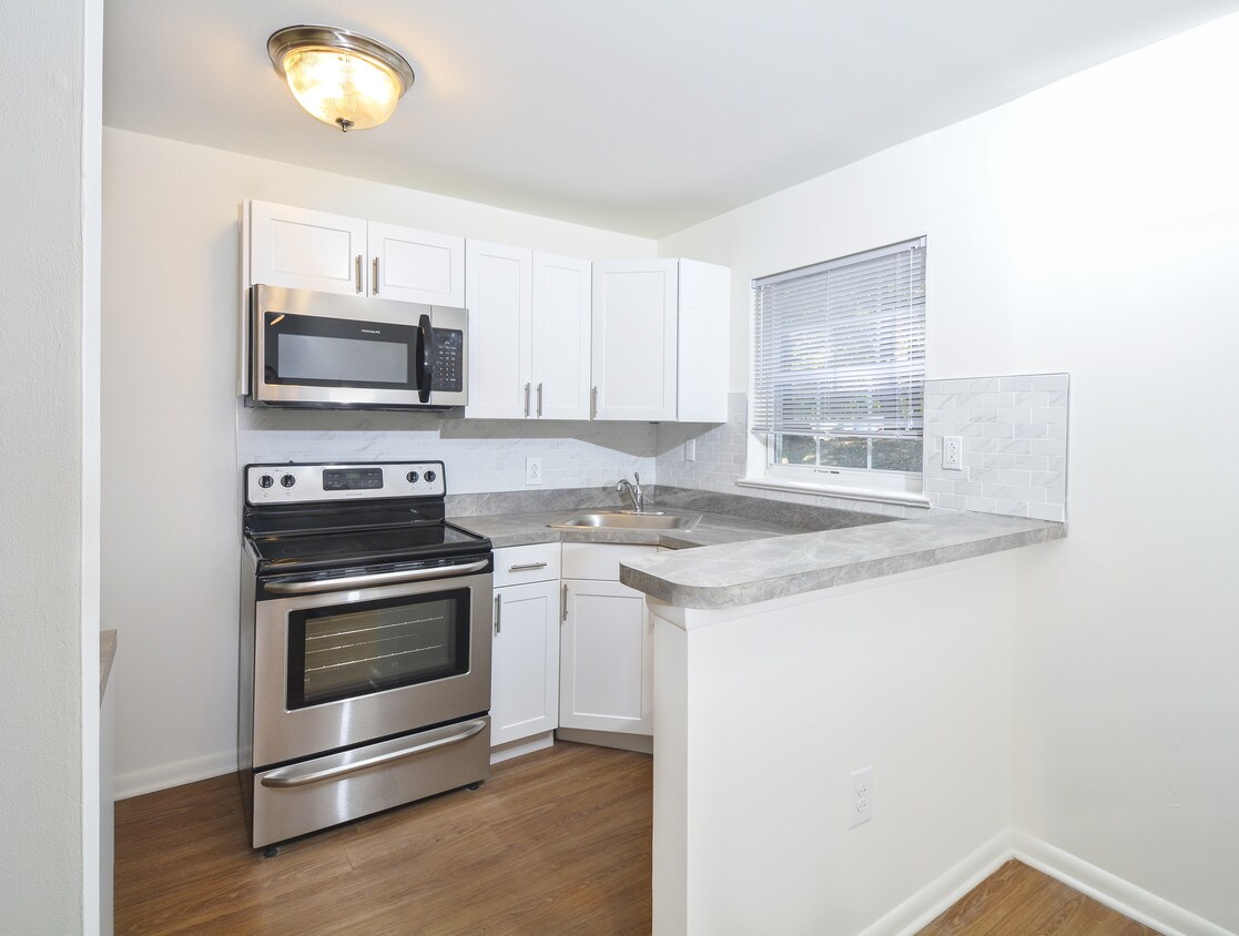 Cocina de muestra - Knollwood Apartments