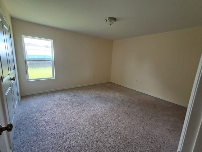 Building Photo - 3/2 Single Family Home