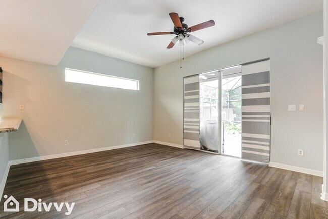 Building Photo - 2806 Strand Loop Ct