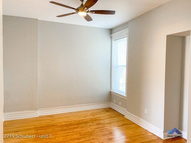 Building Photo - 2719 W Schubert Ave