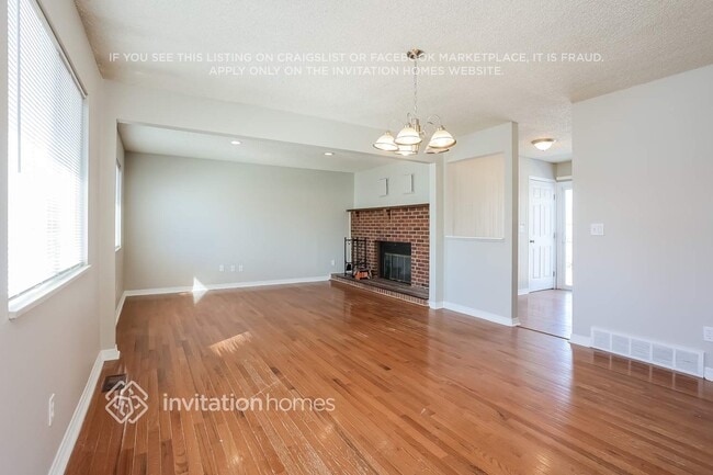 Building Photo - 920 S Waco Way