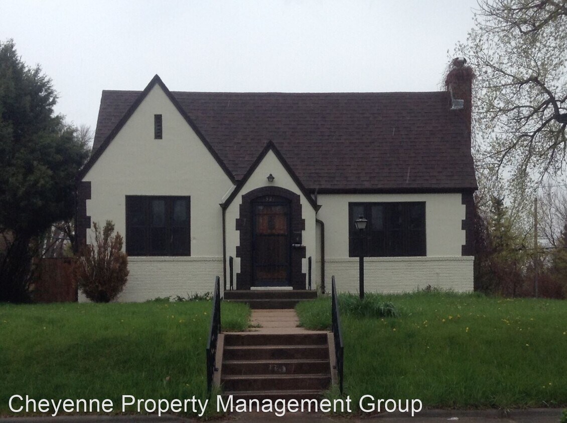 Primary Photo - 3 br, 2 bath House - 321 West 1st Ave