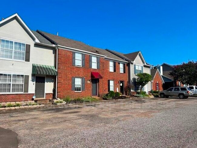 Building Photo - 8037 Creekwood Cir E
