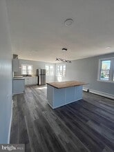 Building Photo - 1132 E Chocolate Ave