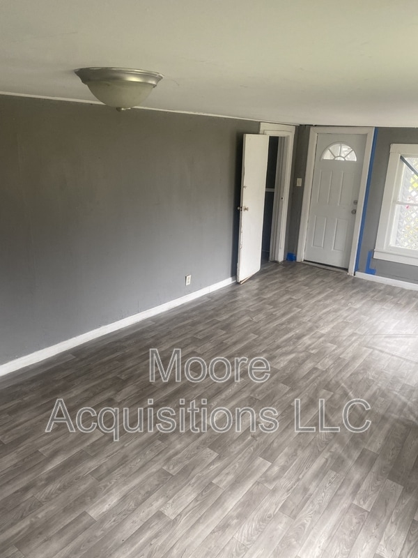 Building Photo - 1809 Nowlin St