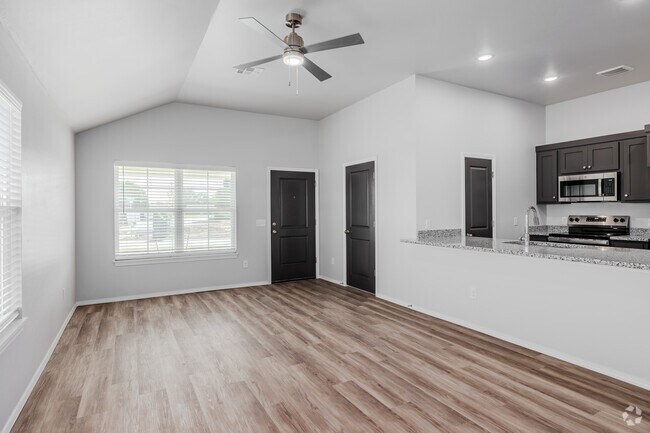 A - 4 habitaciones, 2 baños - 1240 pies cuadrados - Sala de estar - Enclave Estates at Chickasha