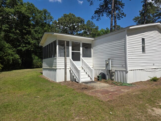 Foto del edificio - Tall Pines Mobile Home Park Lot 5