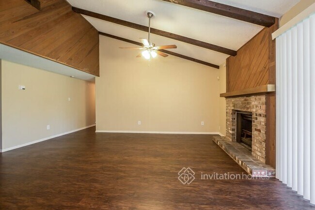 Building Photo - 821 Crosswinds Dr