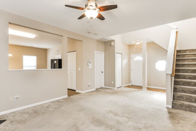 Building Photo - 1543 Cairo Way