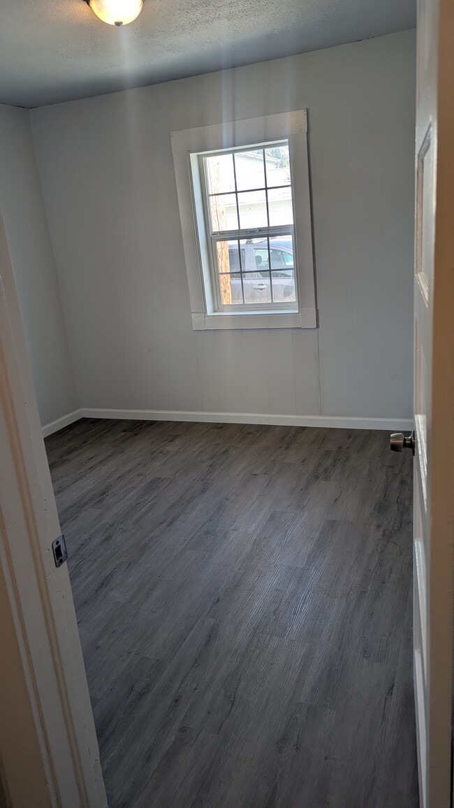 Building Photo - 261 Martin St