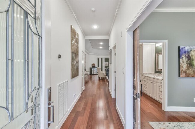 Building Photo - 9604 Briar Forest Dr