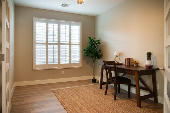 Foto del edificio - 1874 S 160th Ln