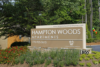 Hampton Woods photo'