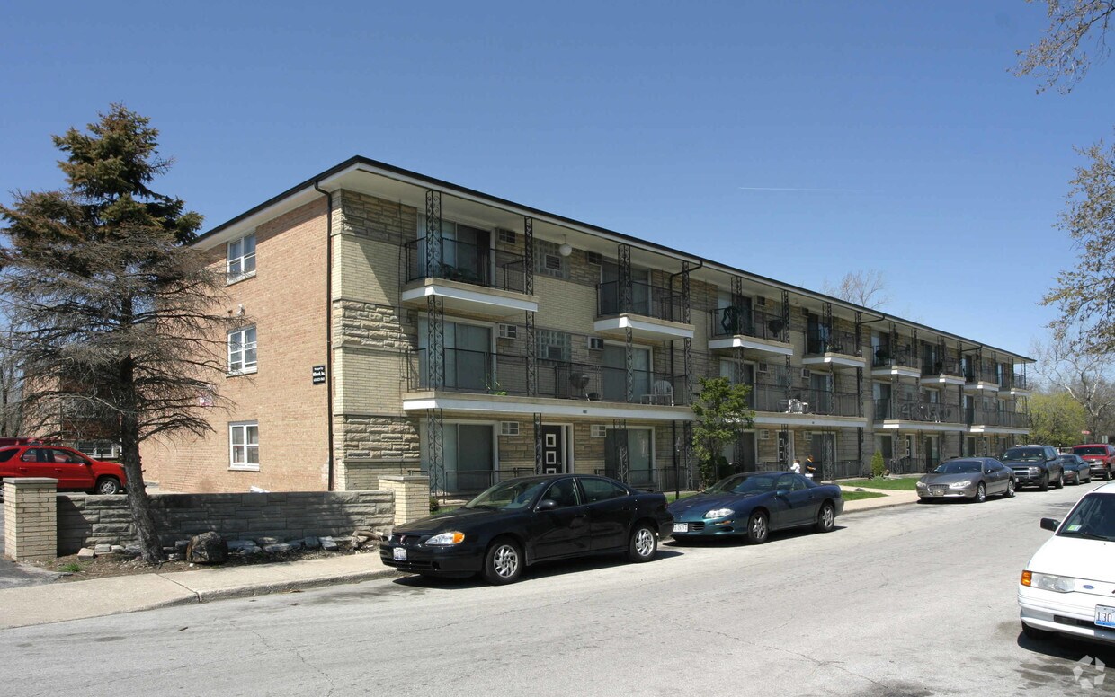 Primary Photo - 12700-12706 S Aberdeen St
