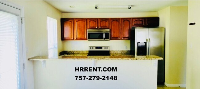 Foto del edificio - Coming soon….Wonderful 3 Bedroom 1.5 Bathroom Single Family Home located in the Churchland School...