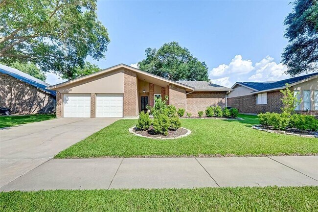 Building Photo - 21231 Park Rock Ln