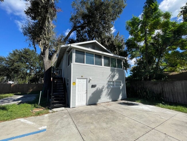 Building Photo - Nice 1 Bed 1 Bath Second Floor Orlando Ren...