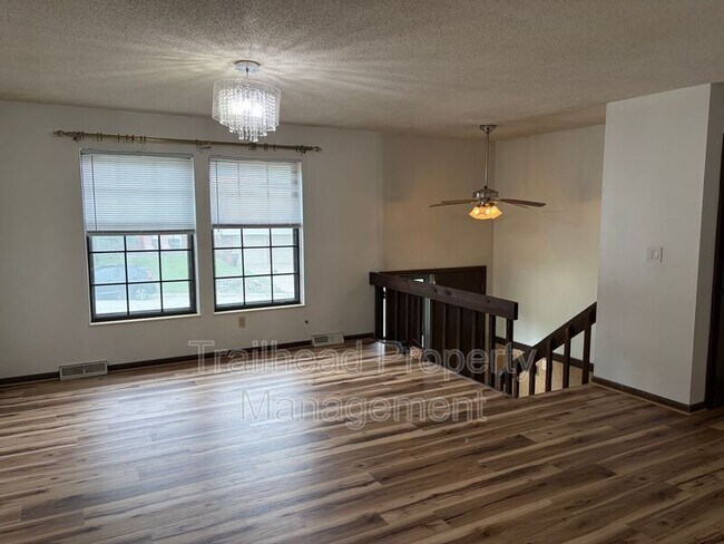 Foto del edificio - 8923 N Walnut St