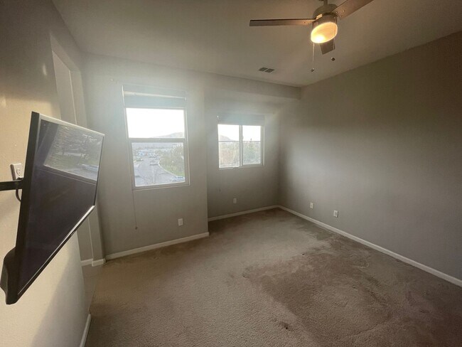 Foto del edificio - 44059 Calle Luz