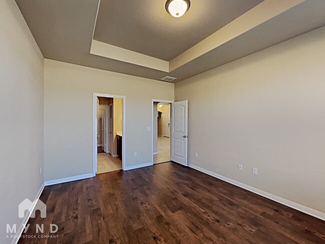 Foto del edificio - 429 Epiphany Ln