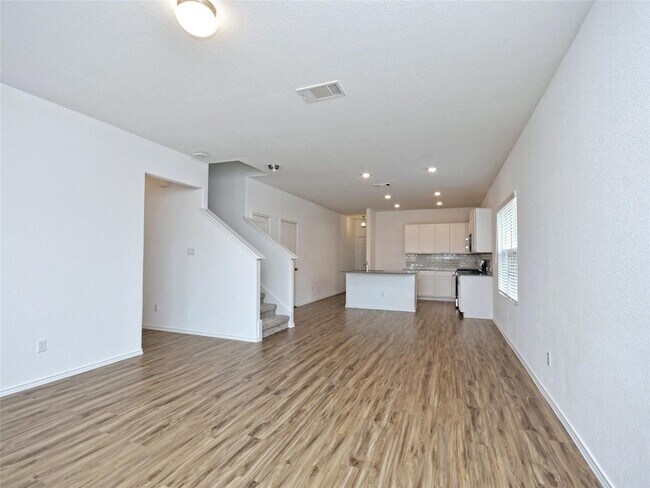Building Photo - 6520 Strelitzia Cove