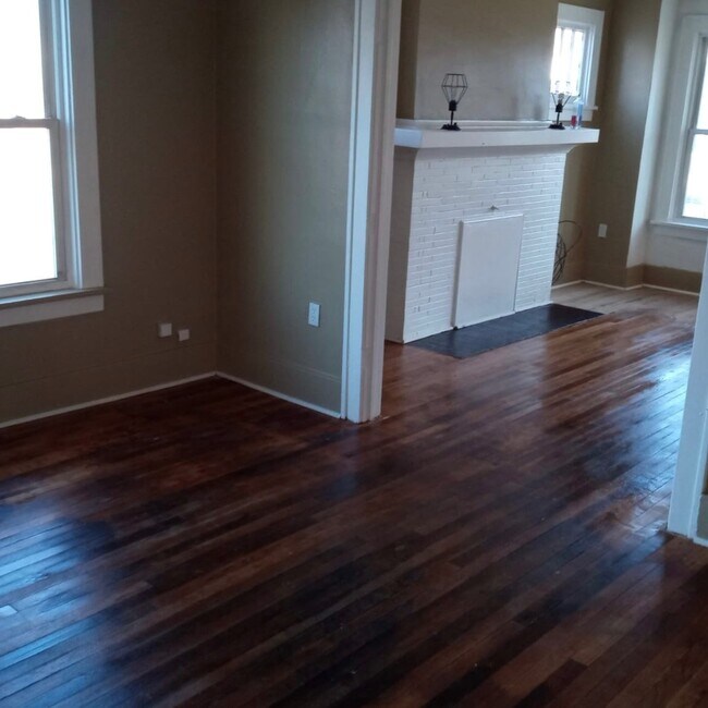 Foto del edificio - 1928 Gladstone St