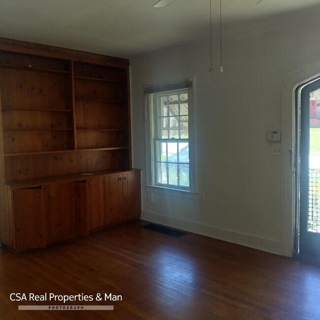 Foto del edificio - 1691 Beecher St SW