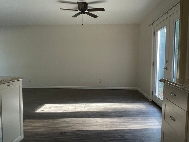Building Photo - A True 4 Bedroom Single Family Home  for ONLY $1,550!
