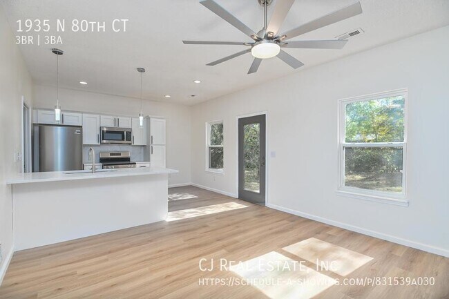 Building Photo - 1935 N 80th Ct