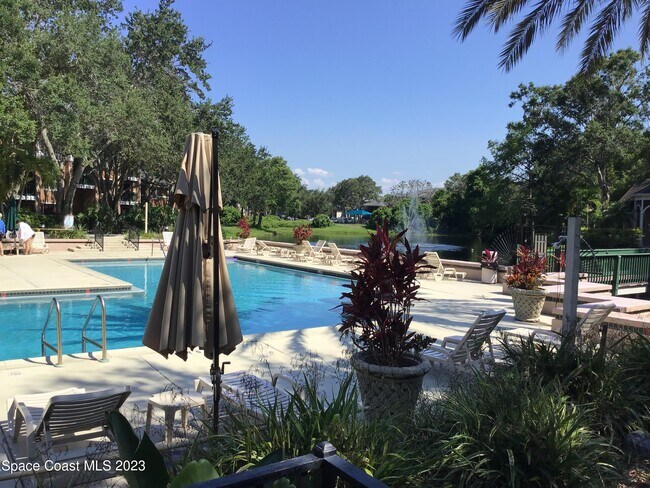 Foto del edificio - 7667 N Wickham Rd