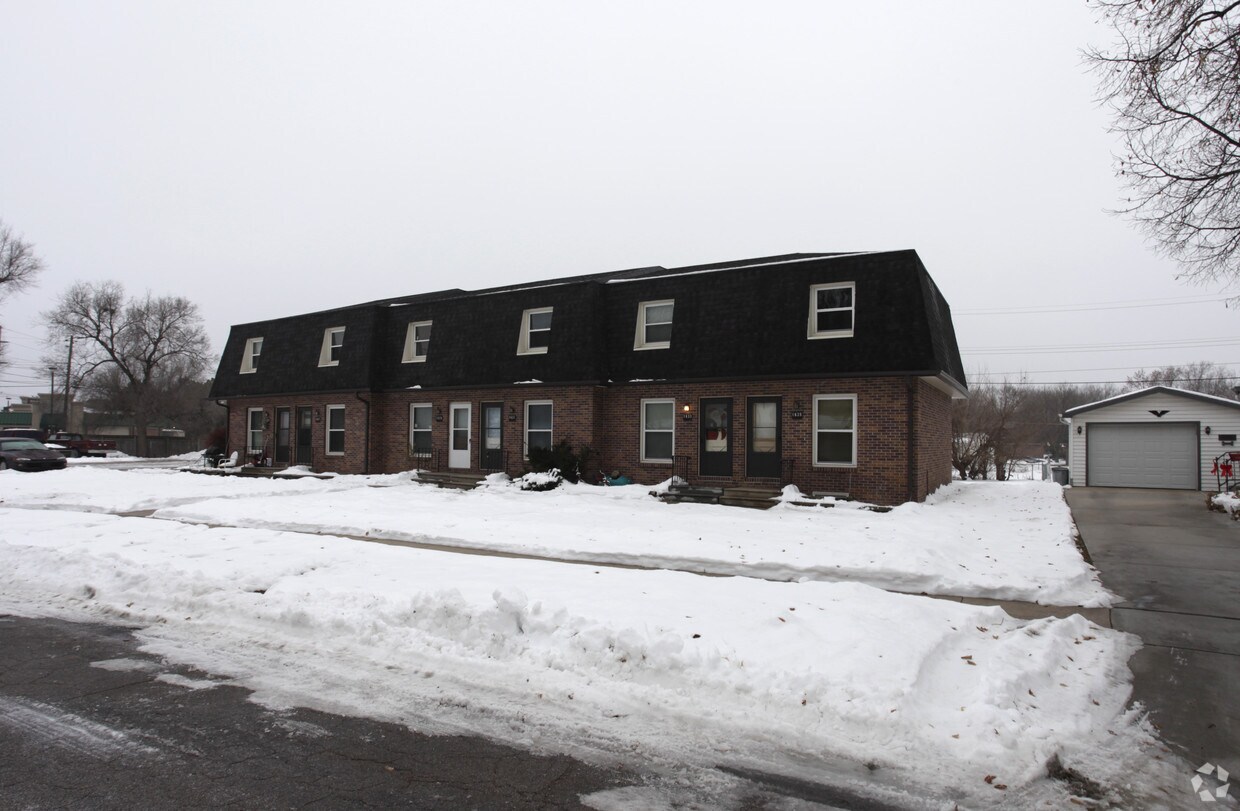 Primary Photo - 1625 Deweese Dr