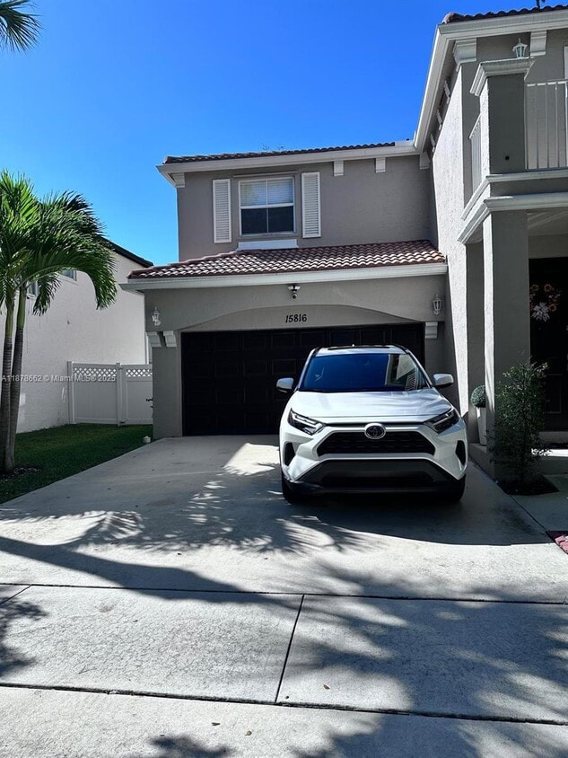 Primary Photo - 15816 SW 48th Manor