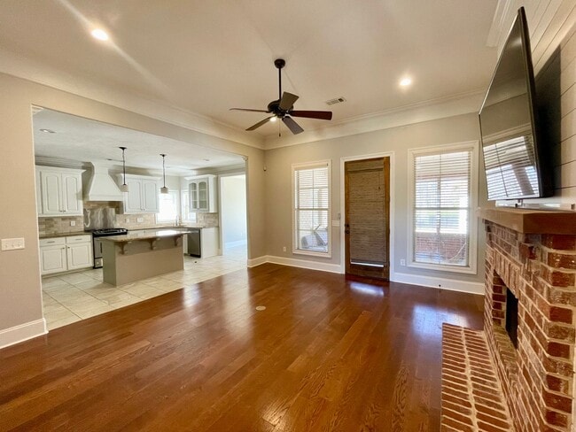 Building Photo - 3 BR/ 2 BA in Stillhouse Creek for rent!