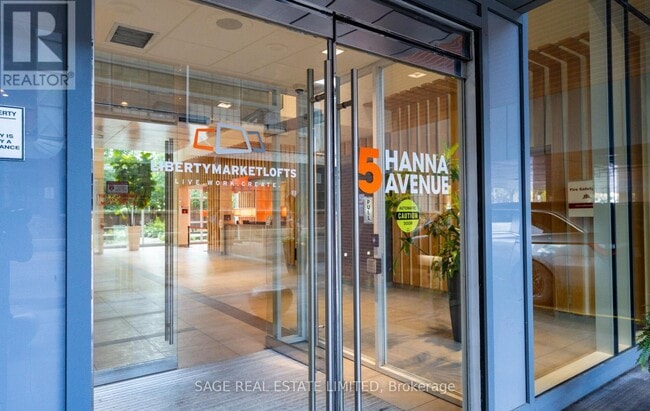 Building Photo - 5 Hanna Ave