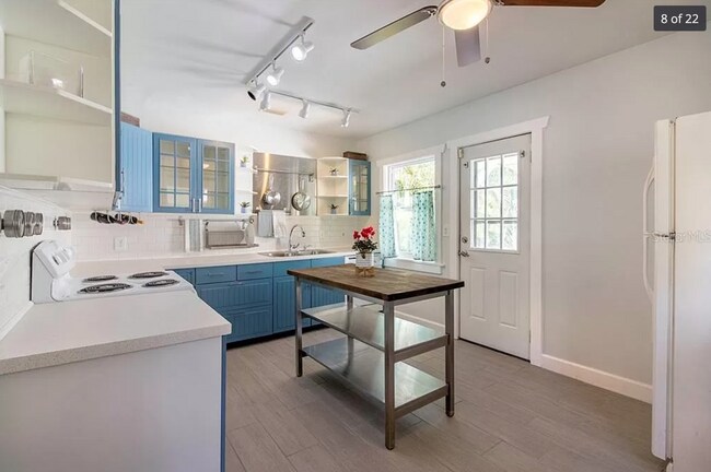 cocina - 609 Paris Ave S