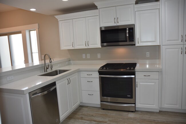 Building Photo - 13631 N Freestyle Ln