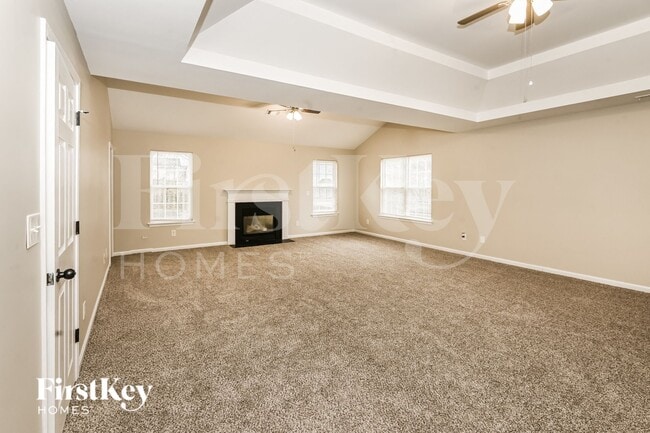 Building Photo - 128 Madelia Pl