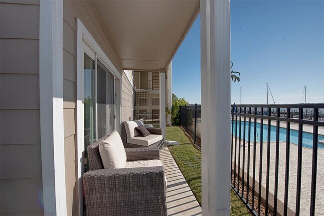 Foto del edificio - 101 Yacht Club Ln