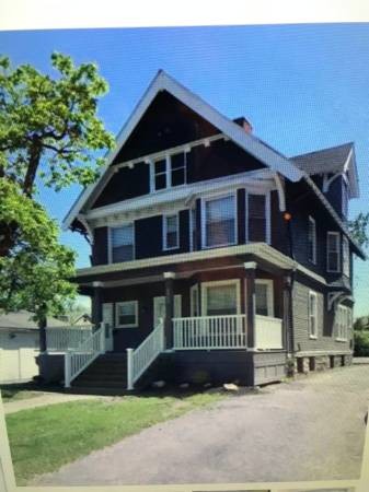 Building Photo - 2449 Delaware Ave