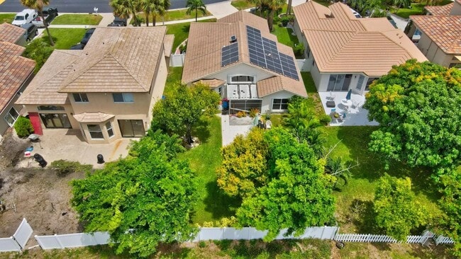 Vista aérea del patio trasero - 7927 Manor Forest Blvd