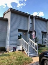Building Photo - 5 Mockingbird Ln