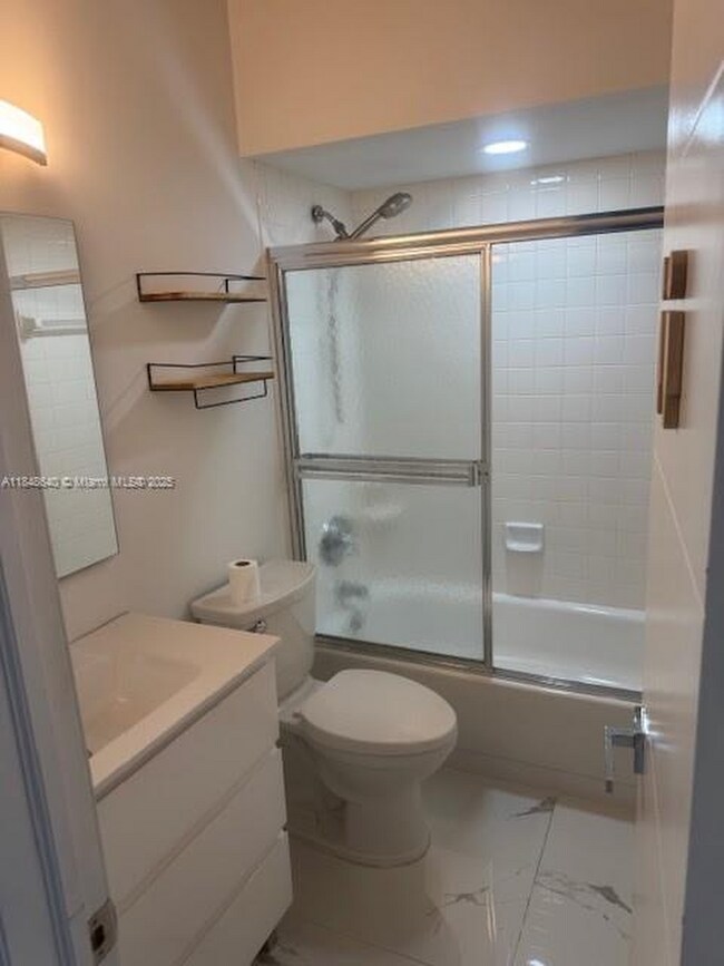 Foto del edificio - 2671 S Parkview Dr