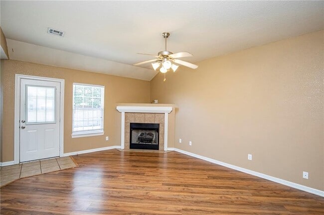Building Photo - 561 Firewood Dr