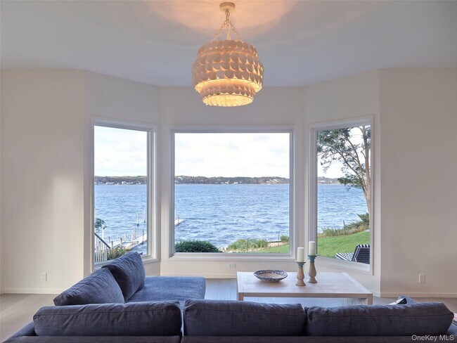 Building Photo - 2 Sun Ct